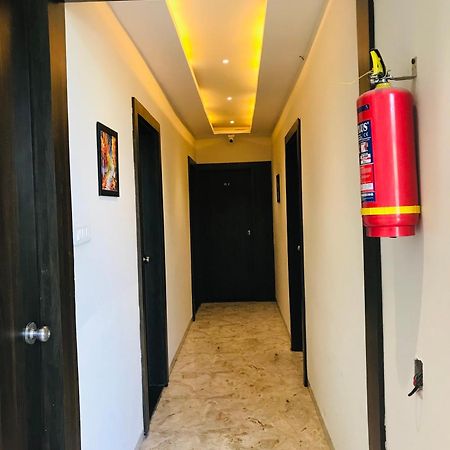 Hotel Divine إندور المظهر الخارجي الصورة